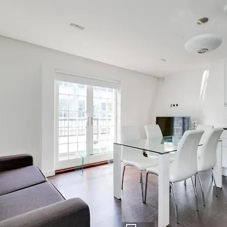 3 Bedroom Penthouse With Balcony Лондон Экстерьер фото
