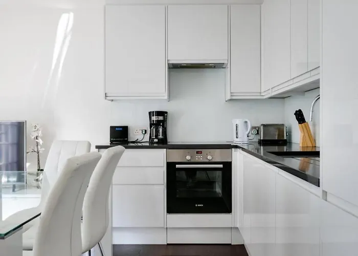 3 Bedroom Penthouse With Balcony